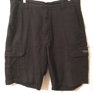 Men’s Wrangler cargo shorts